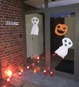 Mehr über den Artikel erfahren Halloween in der Bücherei in Kippekausen